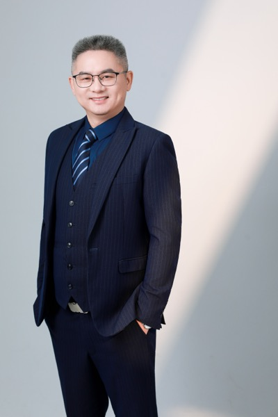 卜海军，代表行业：储能启动电源